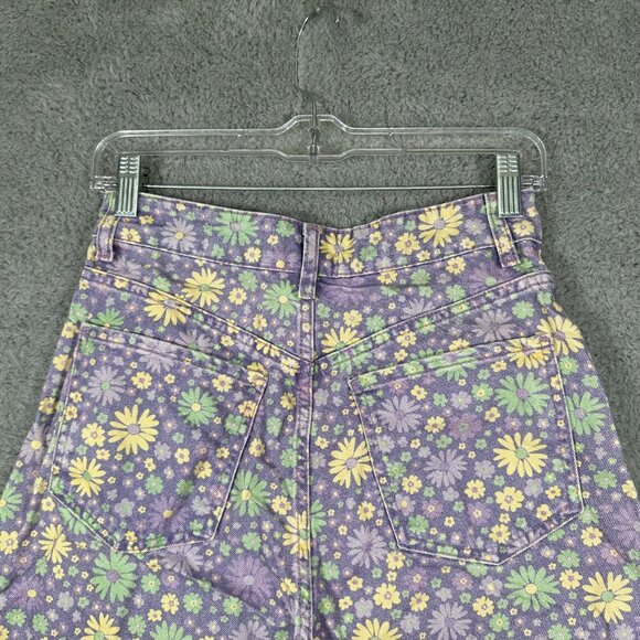 Zara Floral Straight Fit High Waisted Denim Shorts in Lilac size 4 - Picture 6 of 13
